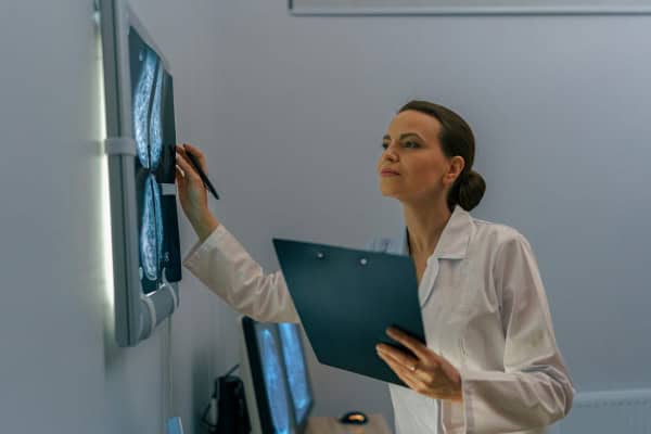 מה בדיקה בטכנולוגית MRI מגלה שרנטגן לא מגלה